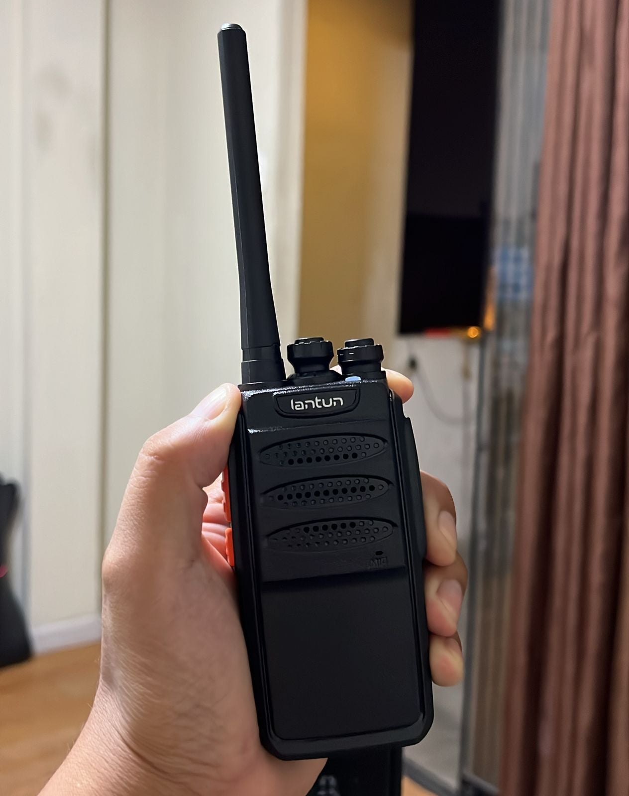 Radio de comunicación walkie talkie LANTUN LT-V1 (2 radios) alcance promedio 3km