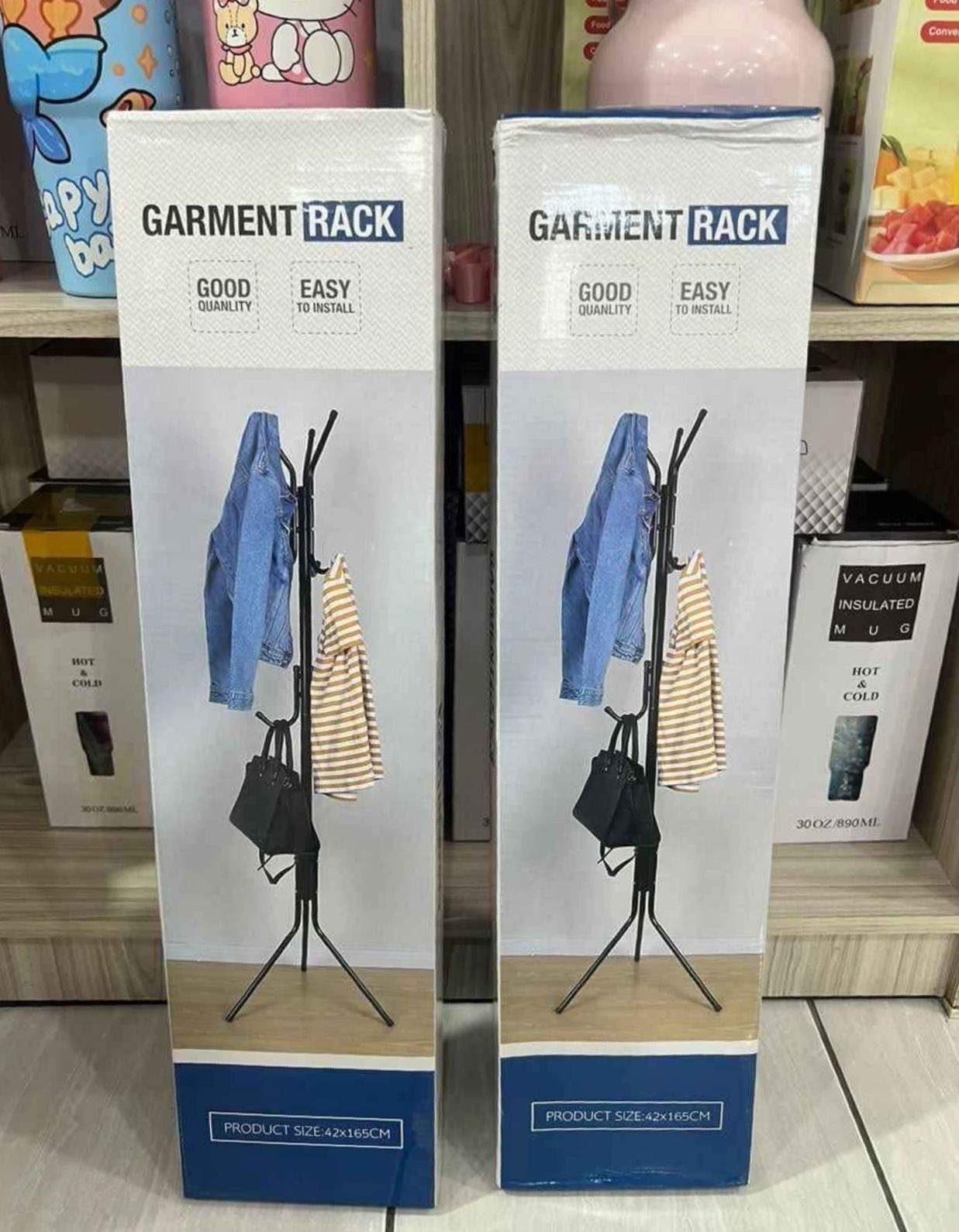 Colgador de ropa de pie perchero de metal multiusos
