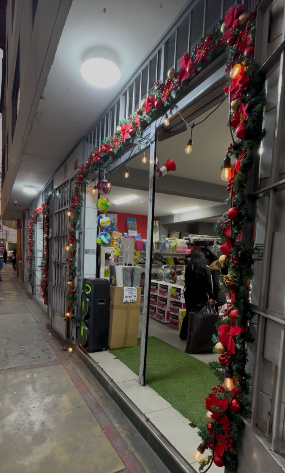 Guirnalda navideña con decoración rama gruesa 3 metros 9764
