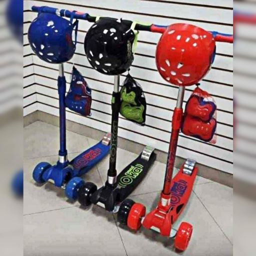 Scooter juvenil maxi oka con casco y rodilleras MO-527