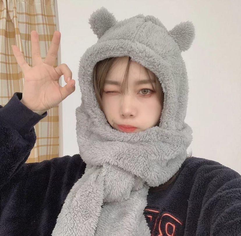Gorro con orejas bufanda y guantes 3 en 1