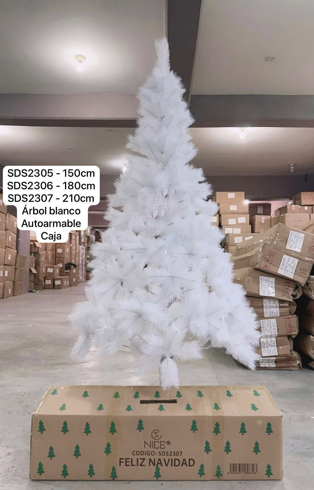 Árbol de navidad navideño blanco tipo pino base de metal 2.10m