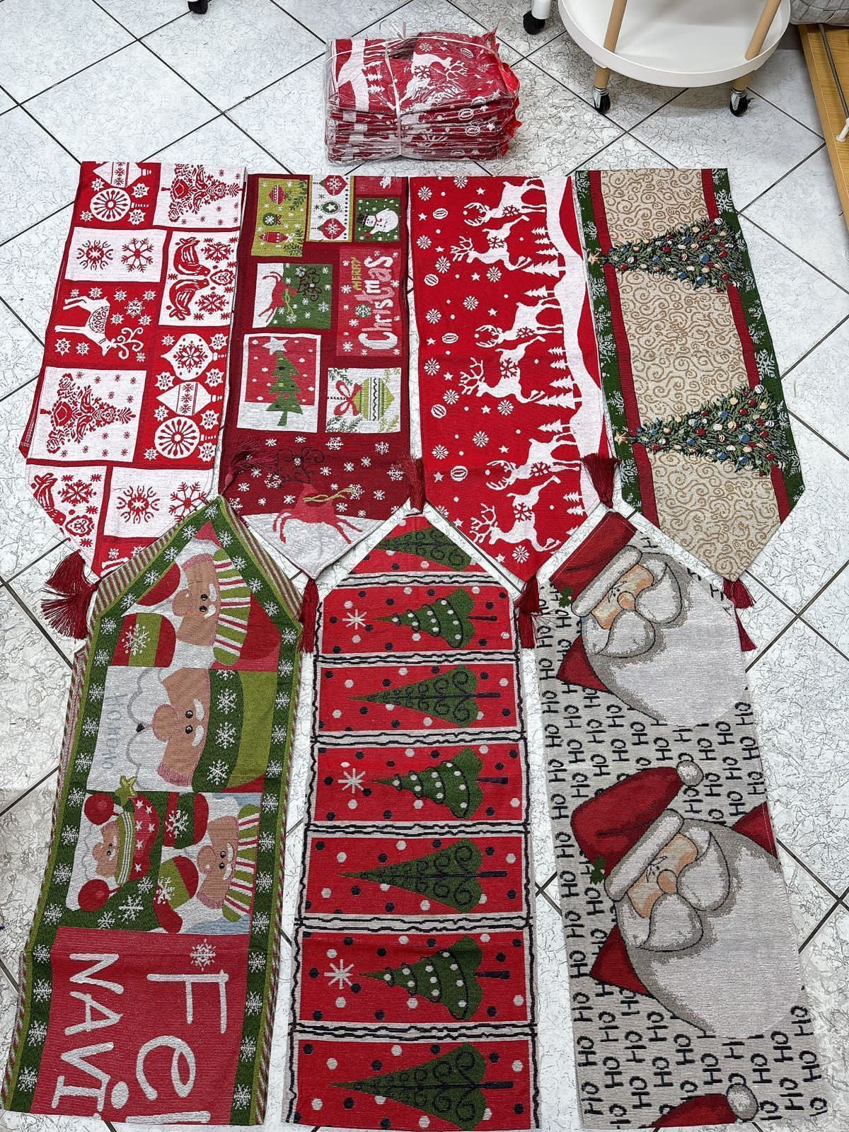 Camino de mesa navideño para Navidad, Mantel Individual con adornos de alce de copo de nieve, decoraciones navideñas para el hogar