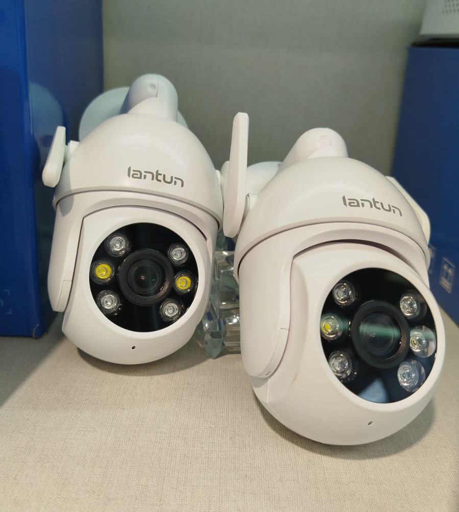 SET DE 4 CÁMARAS WIFI CON MINI PANTALLA INALAMBRICO SN-NVS009