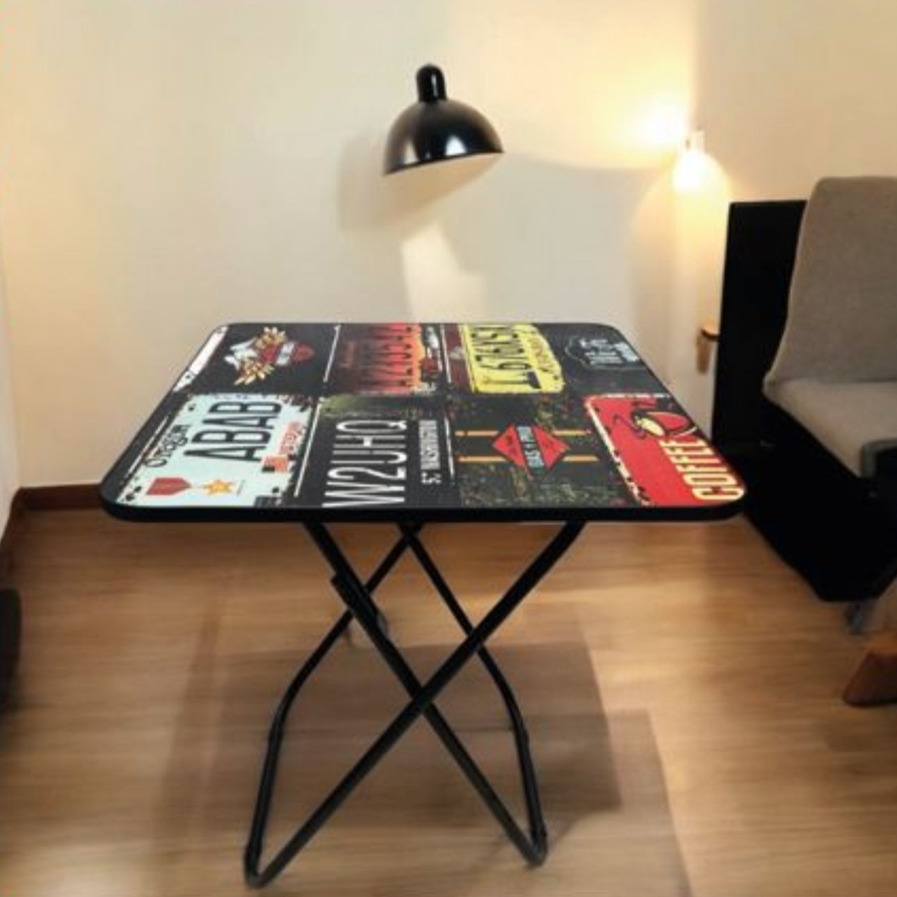 MESA PLEGABLE GRAFITI MEDIDAS 60x60x60CM