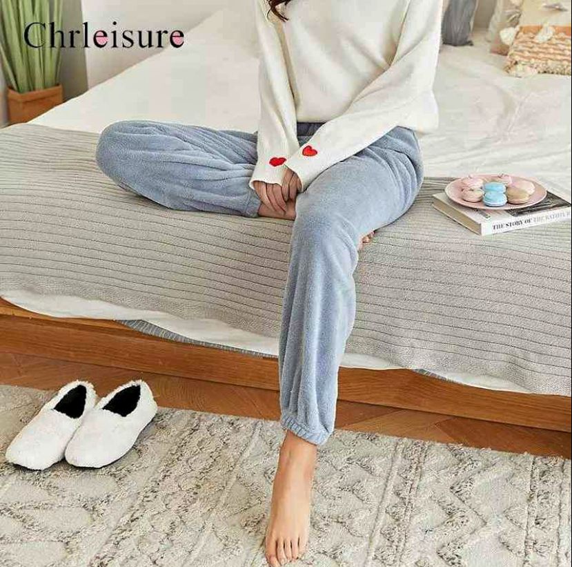 Pantalon tipo jogger plush piel de conejo importado