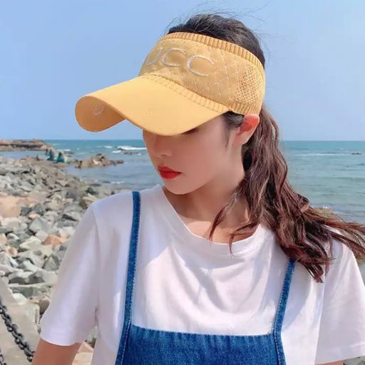 Visera de algodón con bordado Gucc de dama